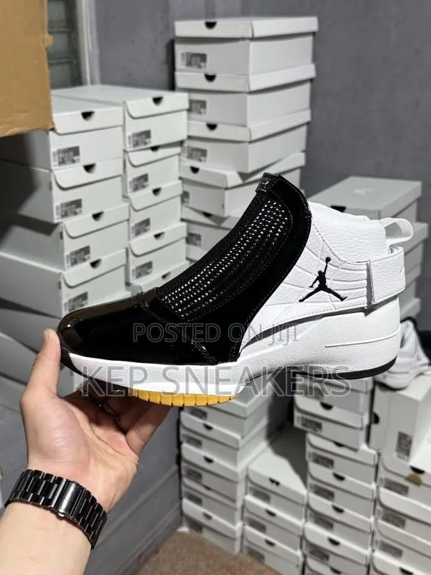 Air Jordan 19 (XIX) OG "West Coast" · Photo 1
