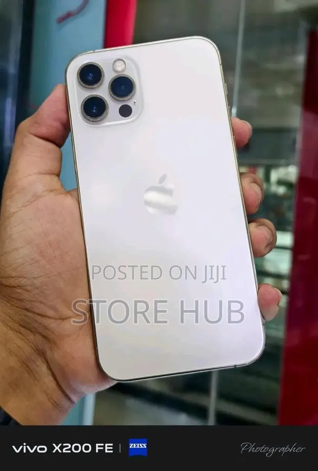 Apple iPhone 12 Pro 512 GB Gold · Photo 1