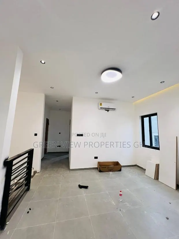 4bdrm Duplex in Ghana Flag for sale · Photo 1