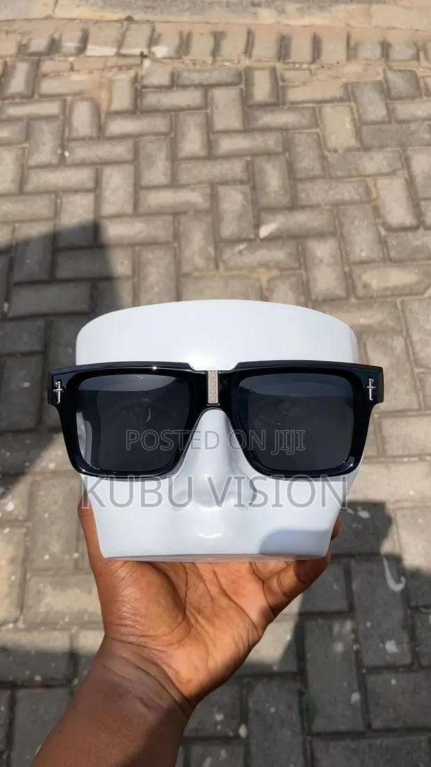 Bold Looking Classic Sunglasses for Men. · Photo 1