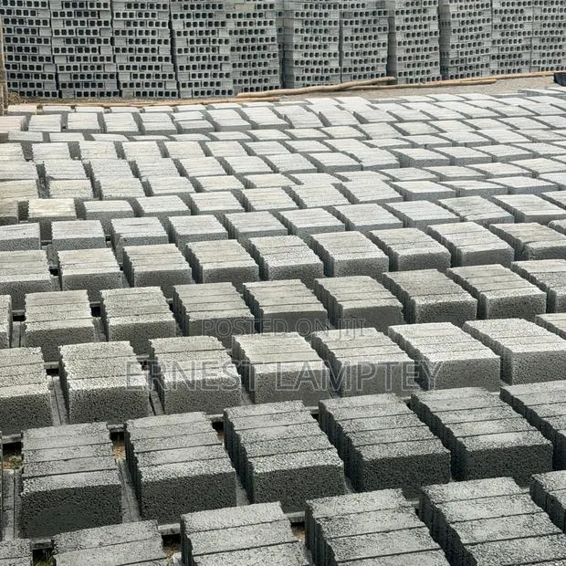 Extra Strong Concrete Blocks · Photo 1