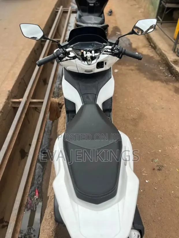 Honda 2020 White · Photo 1