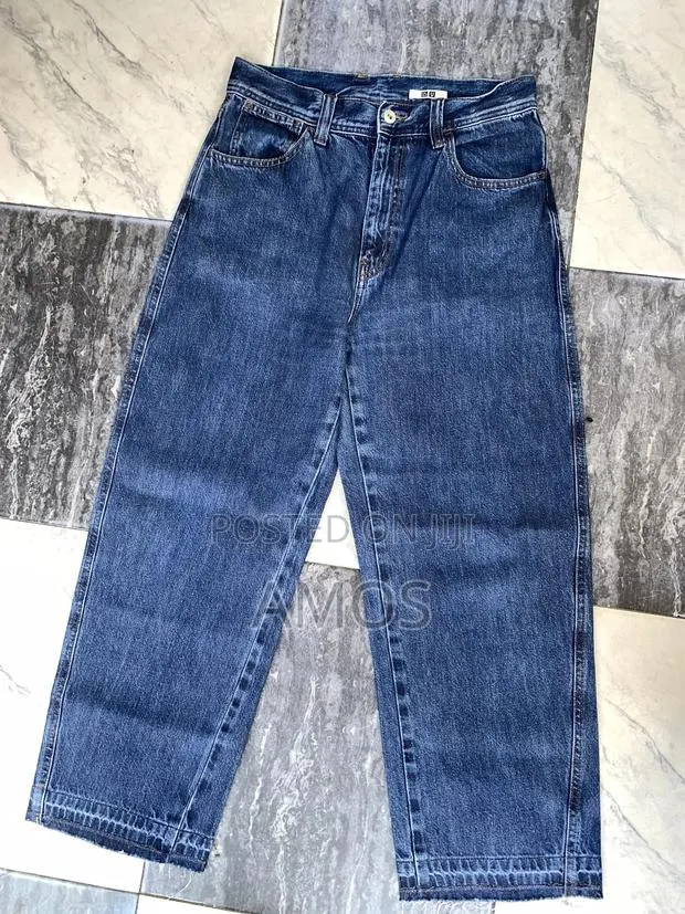 Used Baggy Jeans · Photo 1