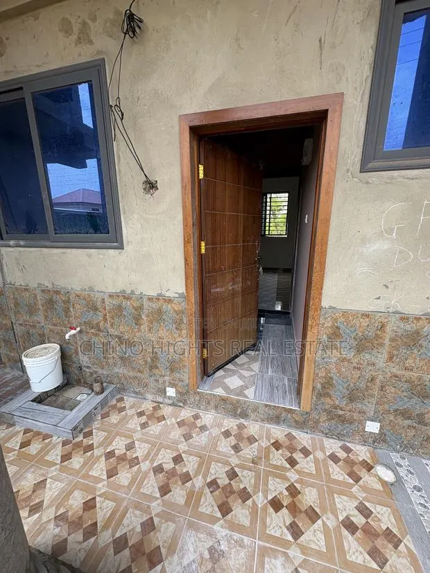 1bdrm Apartment in U S, Tema Metropolitan for rent · Photo 1