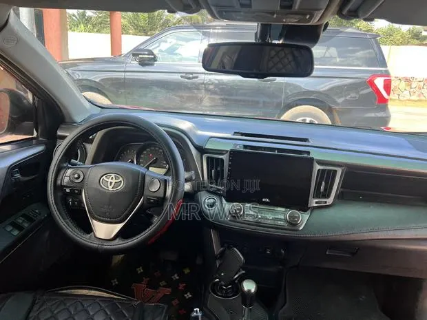 Toyota RAV4 Limited 4dr SUV AWD (2.5L 4cyl 6A) 2015 Red · Photo 7