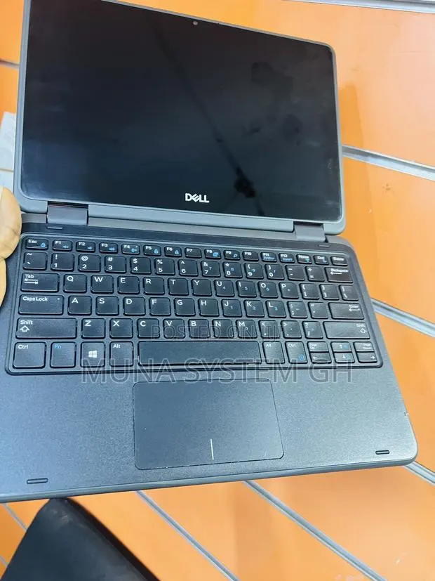Laptop Dell Latitude 3190 8GB Intel Celeron SSD 128GB · Photo 1