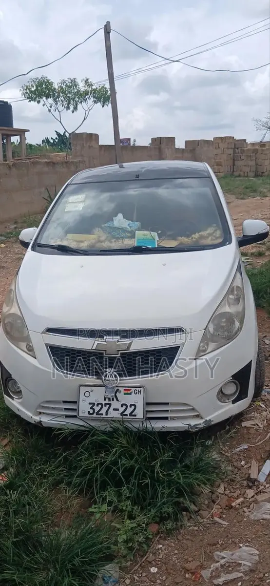 Chevrolet Spark 2014 White · Photo 1
