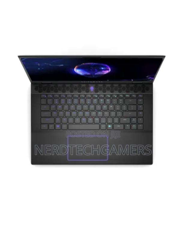 New Laptop Alienware M17x R2 32GB Intel Core Ultra 9 SSD 1T · Photo 1