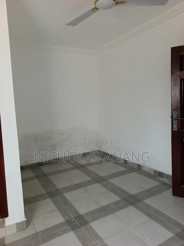 1bdrm Apartment in Dorns Properties, New Town for rent · Photo 3