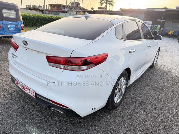 Kia Optima EX 2018 White · Photo 4