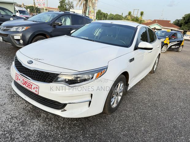 Kia Optima EX 2018 White · Photo 1