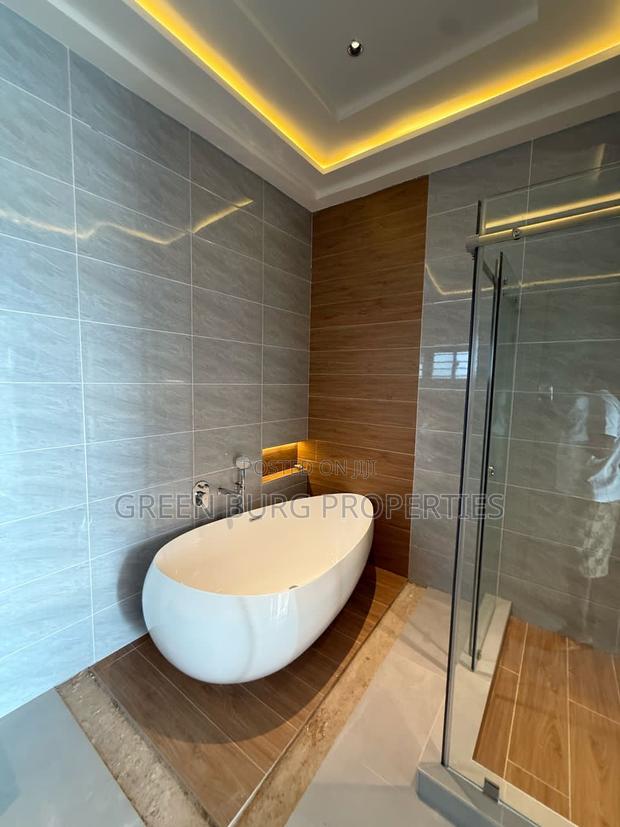 4bdrm House in Lake Side Estate for sale · Photo 4