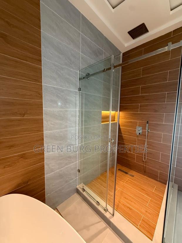 4bdrm House in Lake Side Estate for sale · Photo 5
