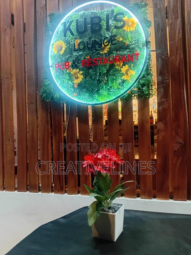 Green Lounge Signage · Photo 3