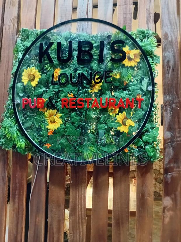 Green Lounge Signage · Photo 4