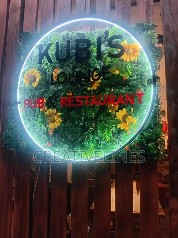 Green Lounge Signage · Photo 5