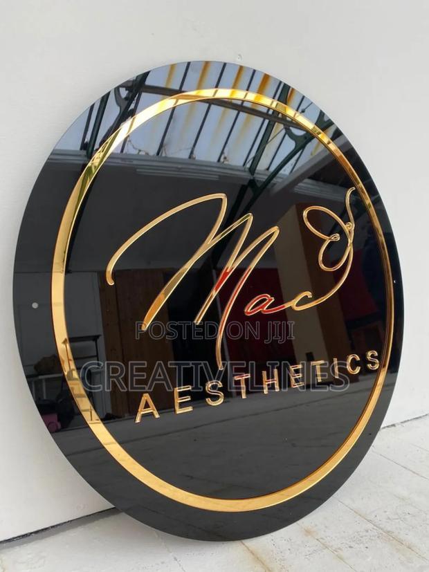 Luxury Round Signage · Photo 2