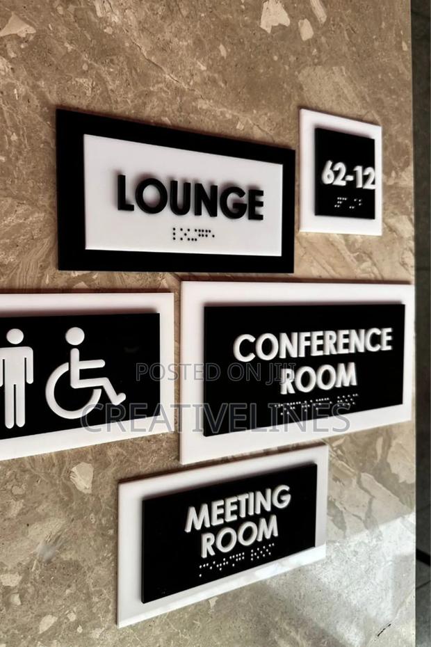 Apartment Direction Signage · Photo 2
