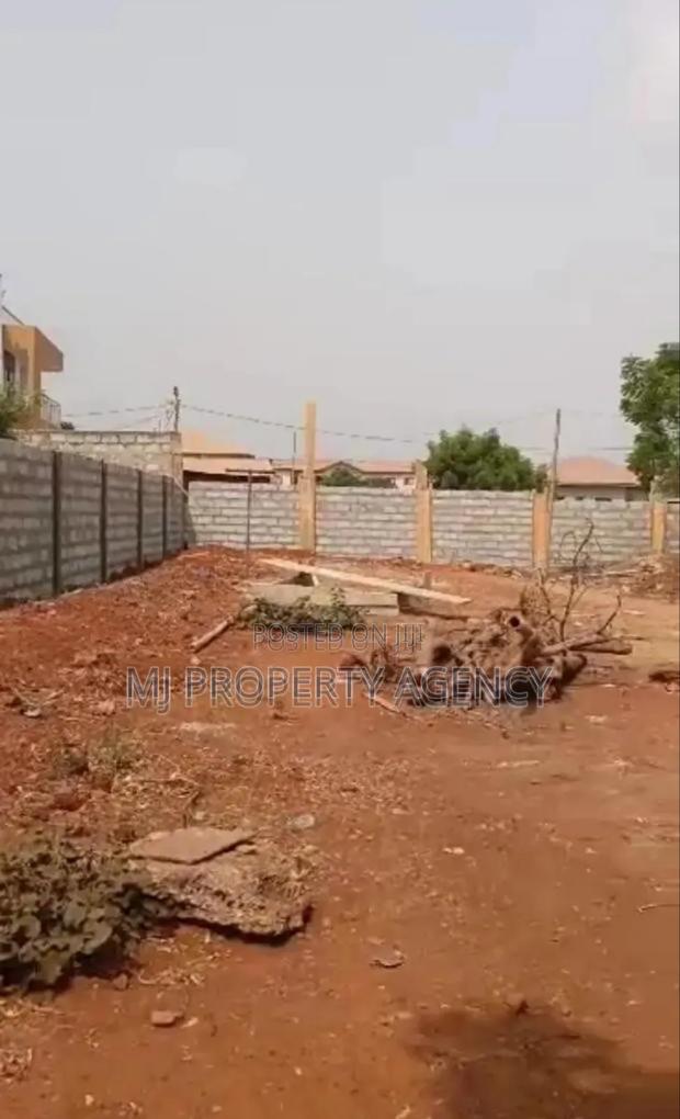 1 Plot At Community 25 Dps School · Photo 3