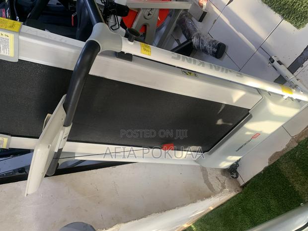 Treadmill 110kg · Photo 3