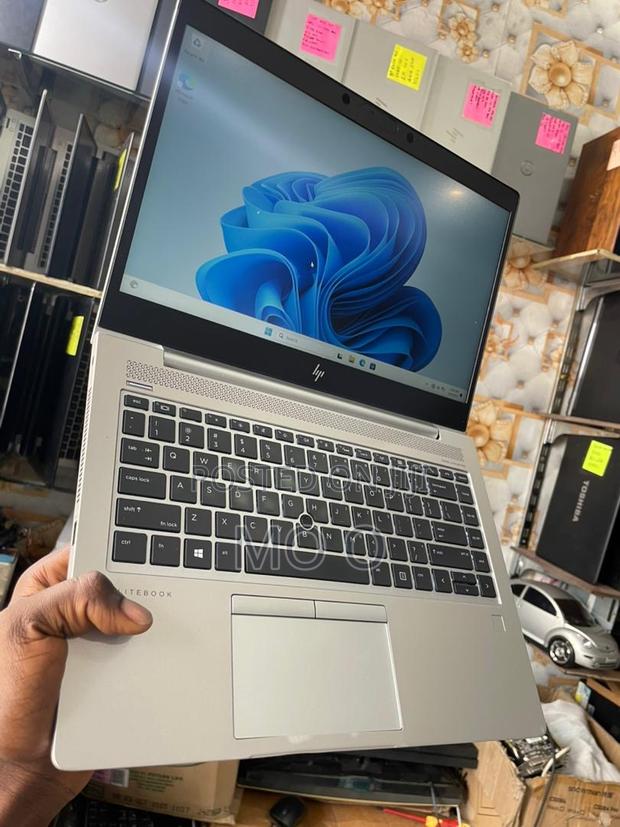 Laptop HP EliteBook 745 G6 16GB AMD Ryzen 5 SSD 256GB · Photo 1