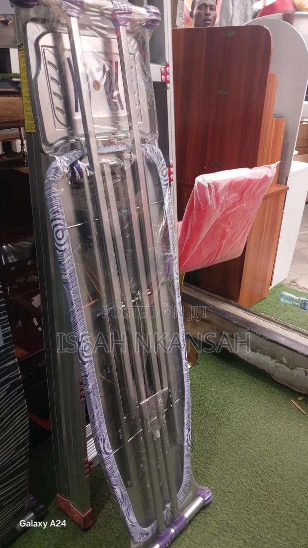 Quality Ironing Board · Photo 3