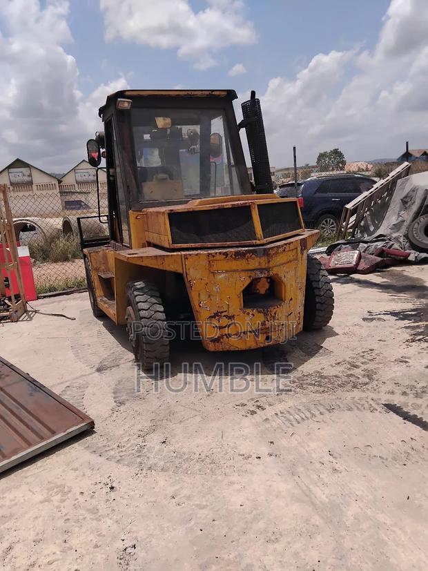 7 Ton Hyundai Forklift With Brand New Engine · Photo 3