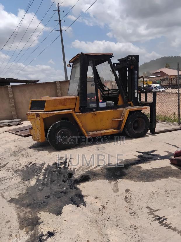 7 Ton Hyundai Forklift With Brand New Engine · Photo 4