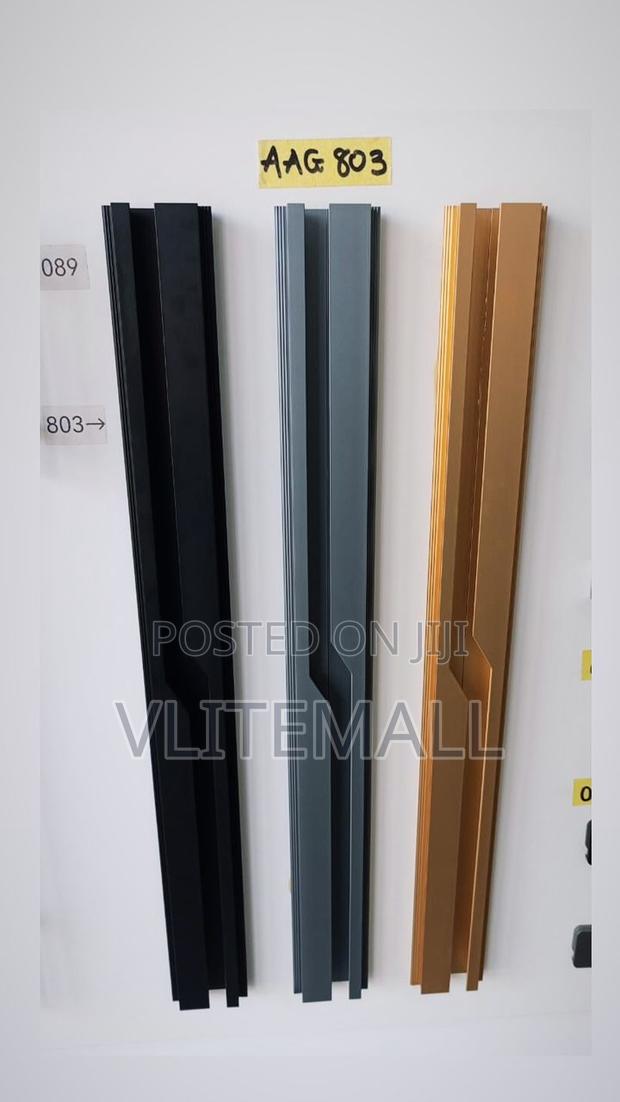 Wardrobe Handle 2ft 3mm · Photo 1