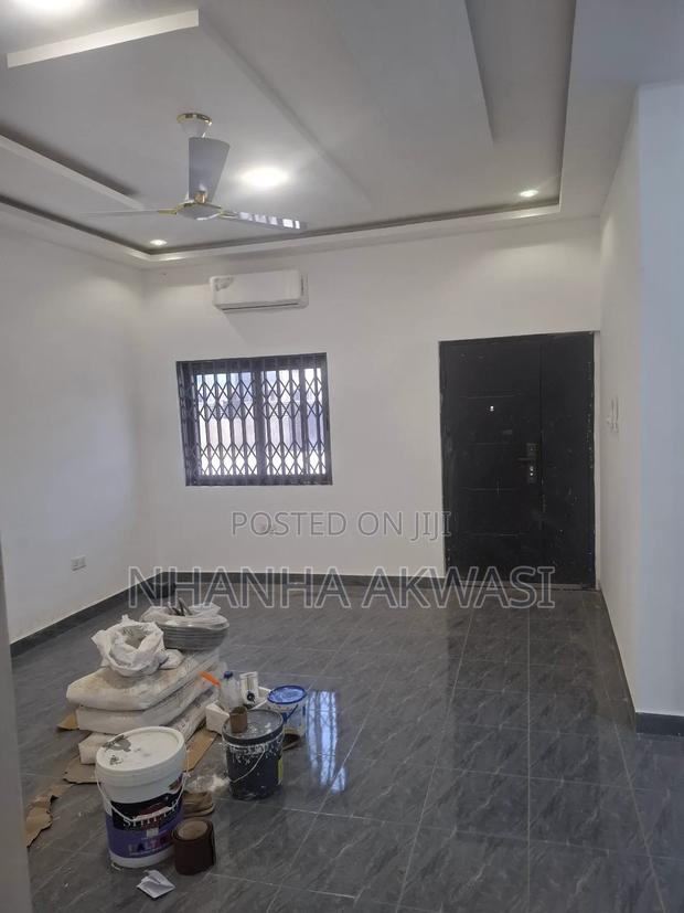 2bdrm Apartment in Community11, Tema Metropolitan for rent · Photo 5