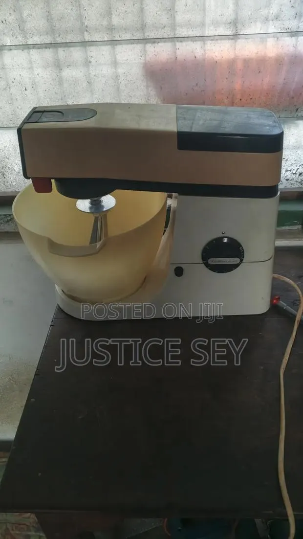Kenwood Mixer · Photo 1