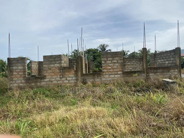 Uncompleted 2 Bedroom House for Sale at Nsawam-Fotobi +Blocks Stones · Photo 2