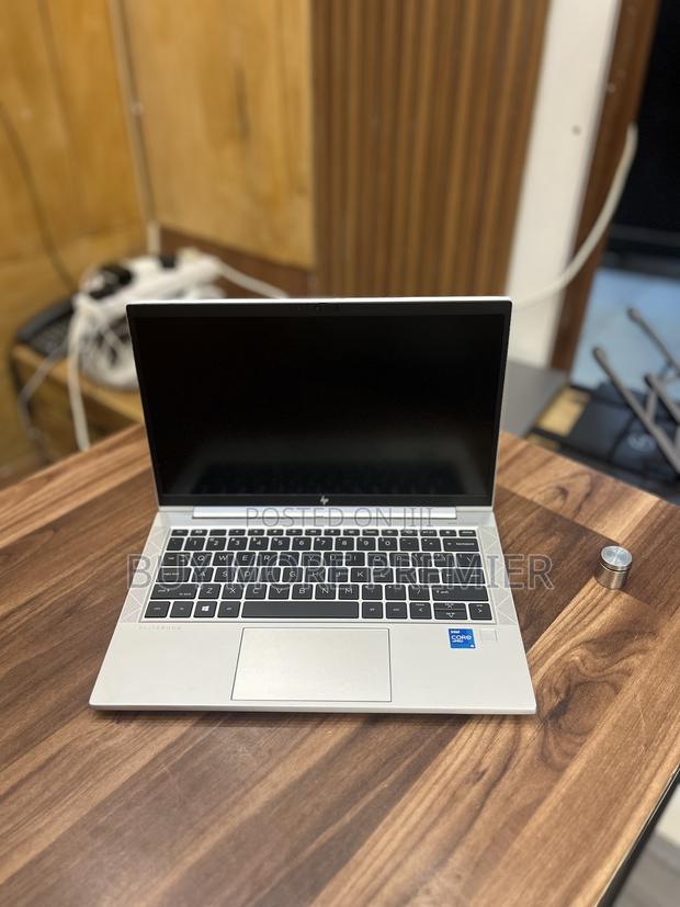 Laptop HP EliteBook 830 G8 16GB Intel Core I5 SSD 512GB · Photo 3
