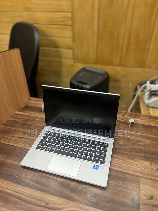 Laptop HP EliteBook 830 G8 16GB Intel Core I5 SSD 512GB · Photo 8