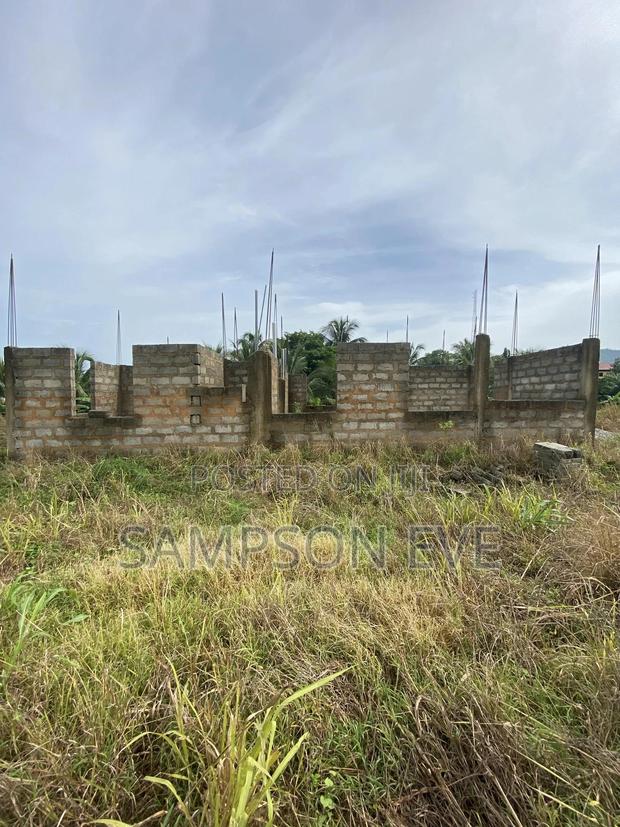 Uncompleted 2 Bedroom House for Sale at Nsawam-Fotobi +Blocks Stones · Photo 3