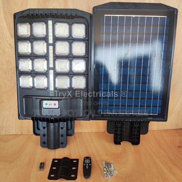 Ly-300 Solar Street Light (800w) · Photo 1