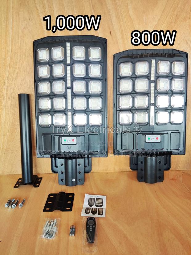 Ly-300 Solar Street Light (800w) · Photo 3