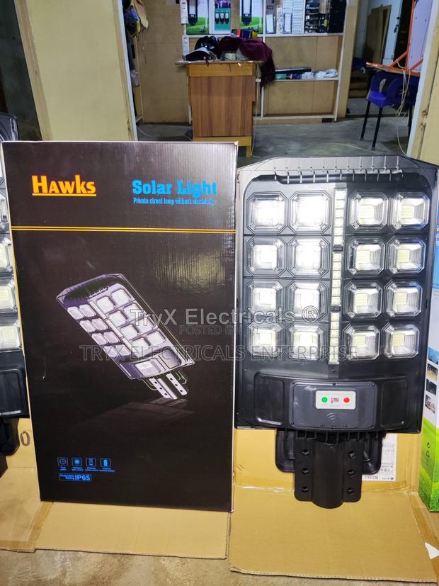 Wide Angle 800w Solar Street Light · Photo 1