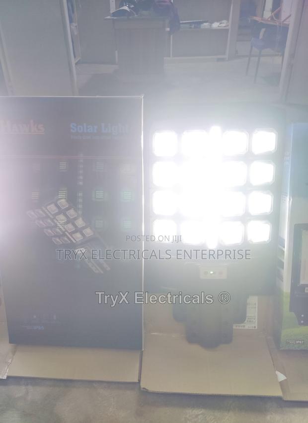 Wide Angle 800w Solar Street Light · Photo 2