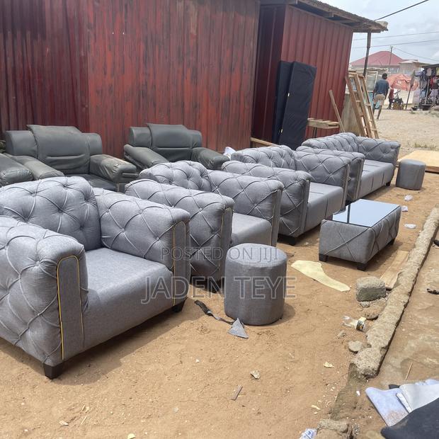 Gray Fabric Sofa Set Made to Last · Photo 1