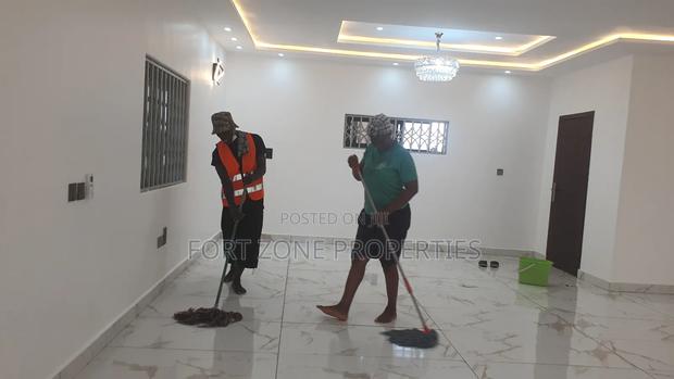 Moving in and Moving Out Cleaning Service With Cleantex · Photo 3