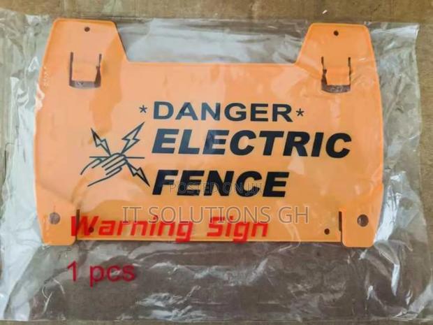 Electric Fence Warning Sign · Photo 1