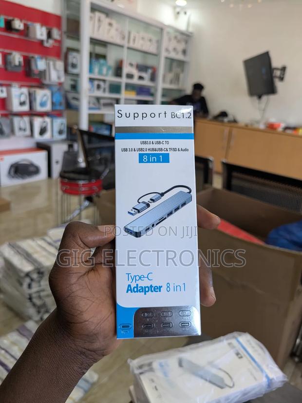 Type C Usb Hub 8in1 · Photo 1