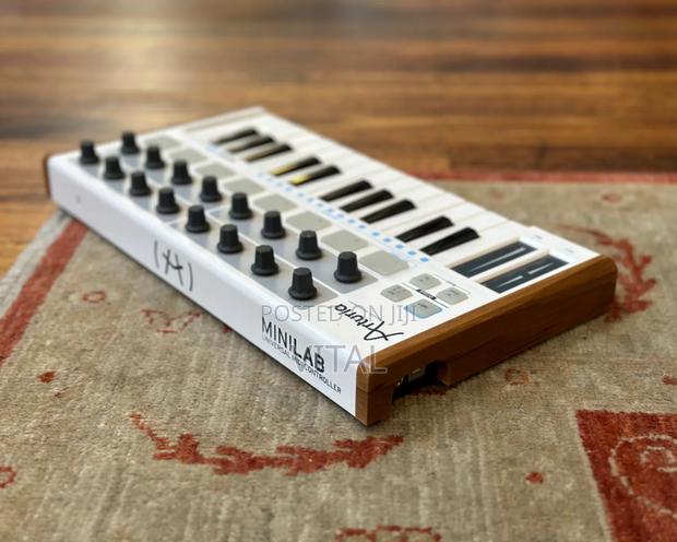 Arturia Minilab · Photo 2