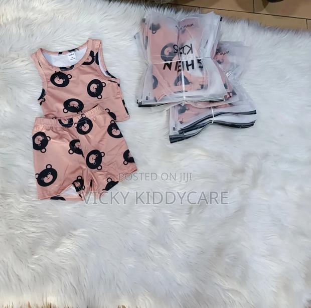 Kids Clothes · Photo 1
