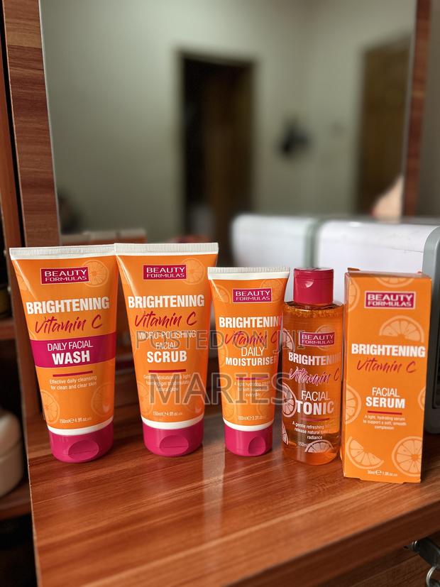 Beauty Formula Vitamin C Brightening Set · Photo 1