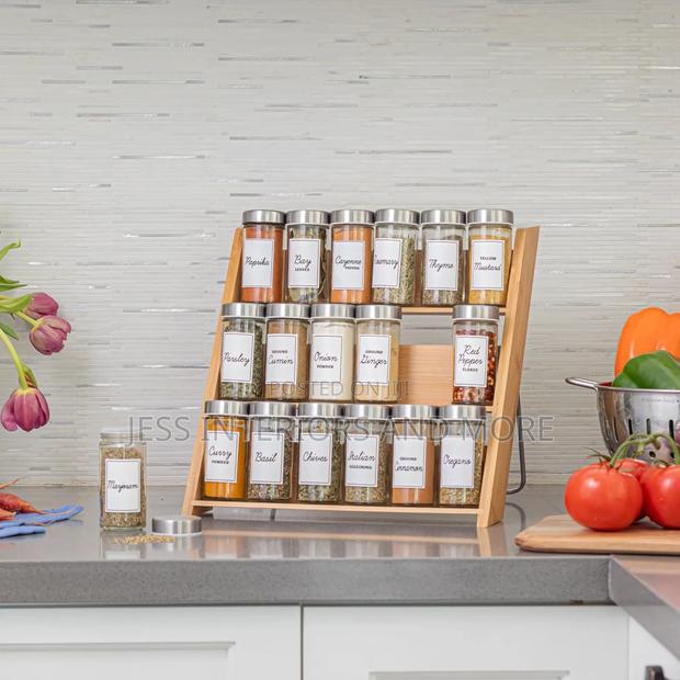 18 Jar Counter Top Spice Organiser Filled With Spice · Photo 3