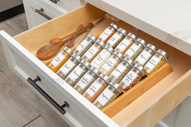 18 Jar Counter Top Spice Organiser Filled With Spice · Photo 4