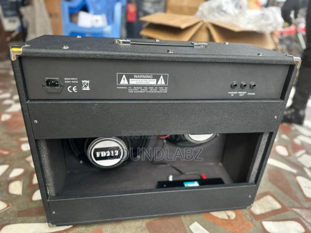 Fender Fd-212 Lead Combo · Photo 2