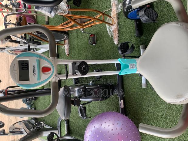 Foldable Exercise Bike · Photo 5